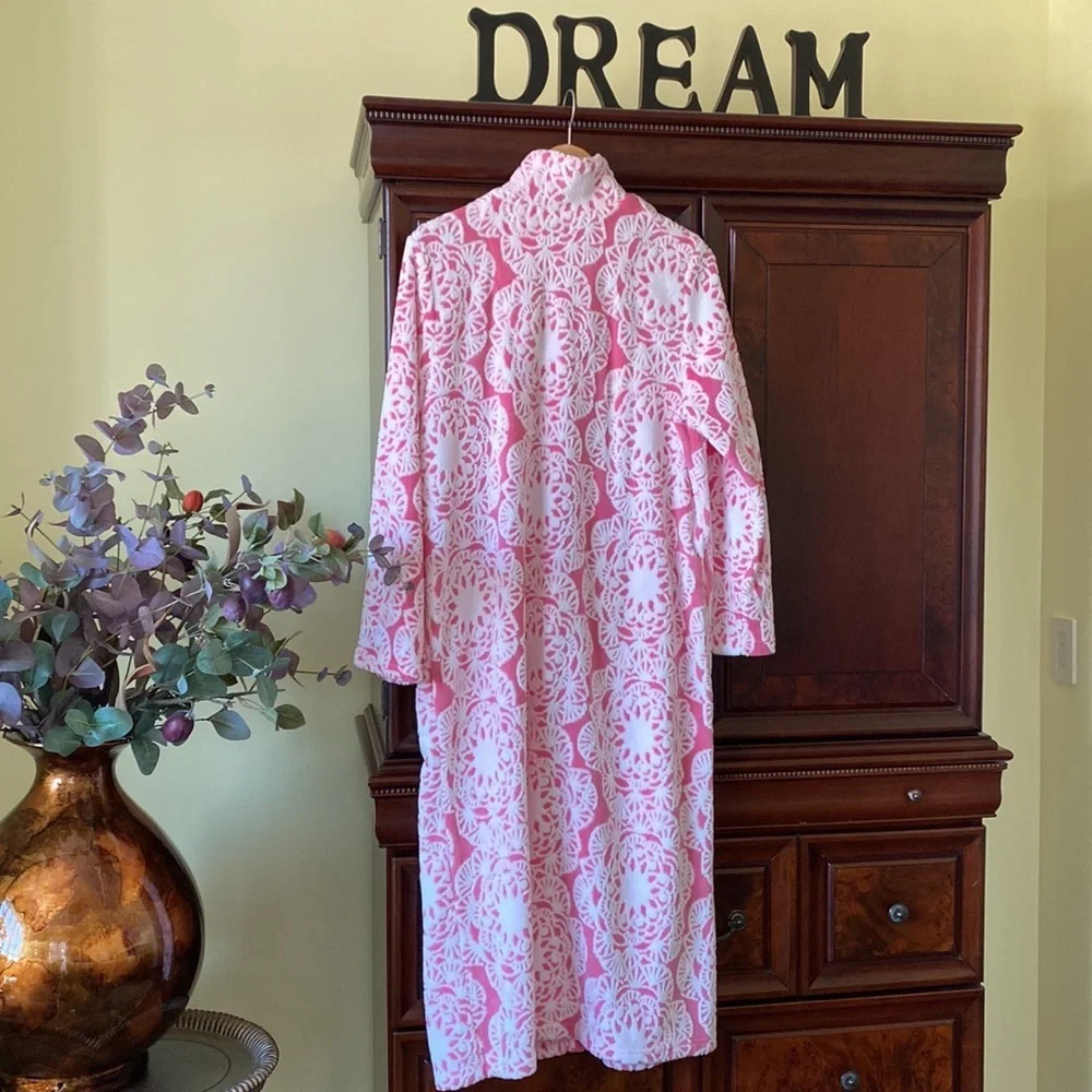 NEW Bathrobe - XL.  Gorgeous and ultra comfy !​​ - Picture 6 of 6